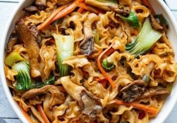 Oyster Mushroom Noodle Stir-Fry