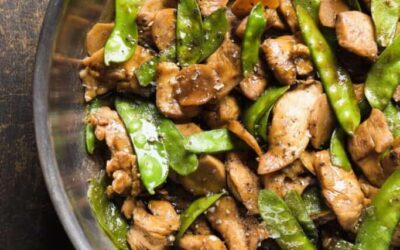Chicken Stir-Fried with Oyster Mushrooms and Snow Peas